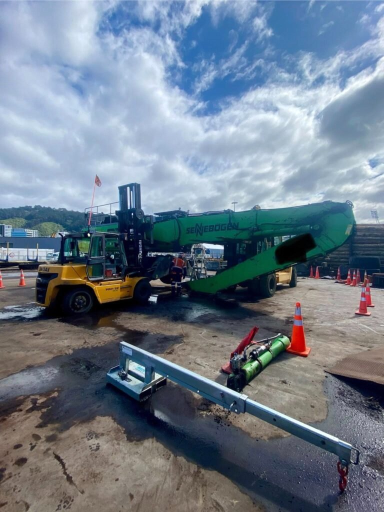 Hydraulic servicing and repairs